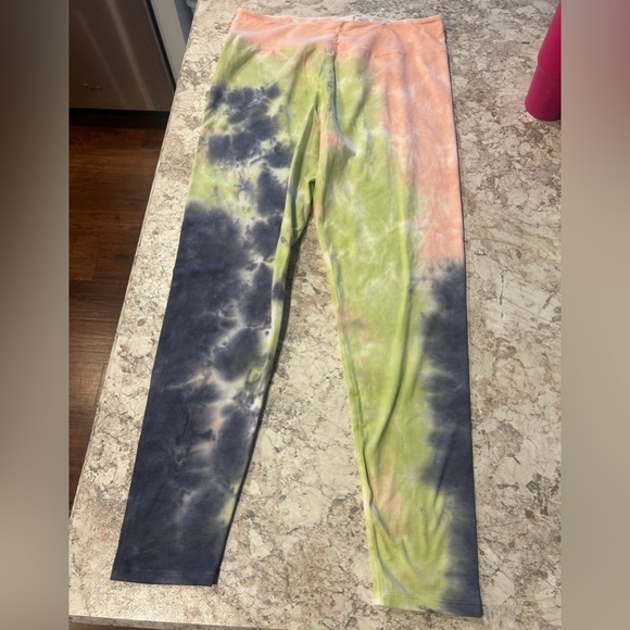SO Tie Dye Lounge Life 7/8 Leggings Juniors Large NWT - Picture 6 of 10